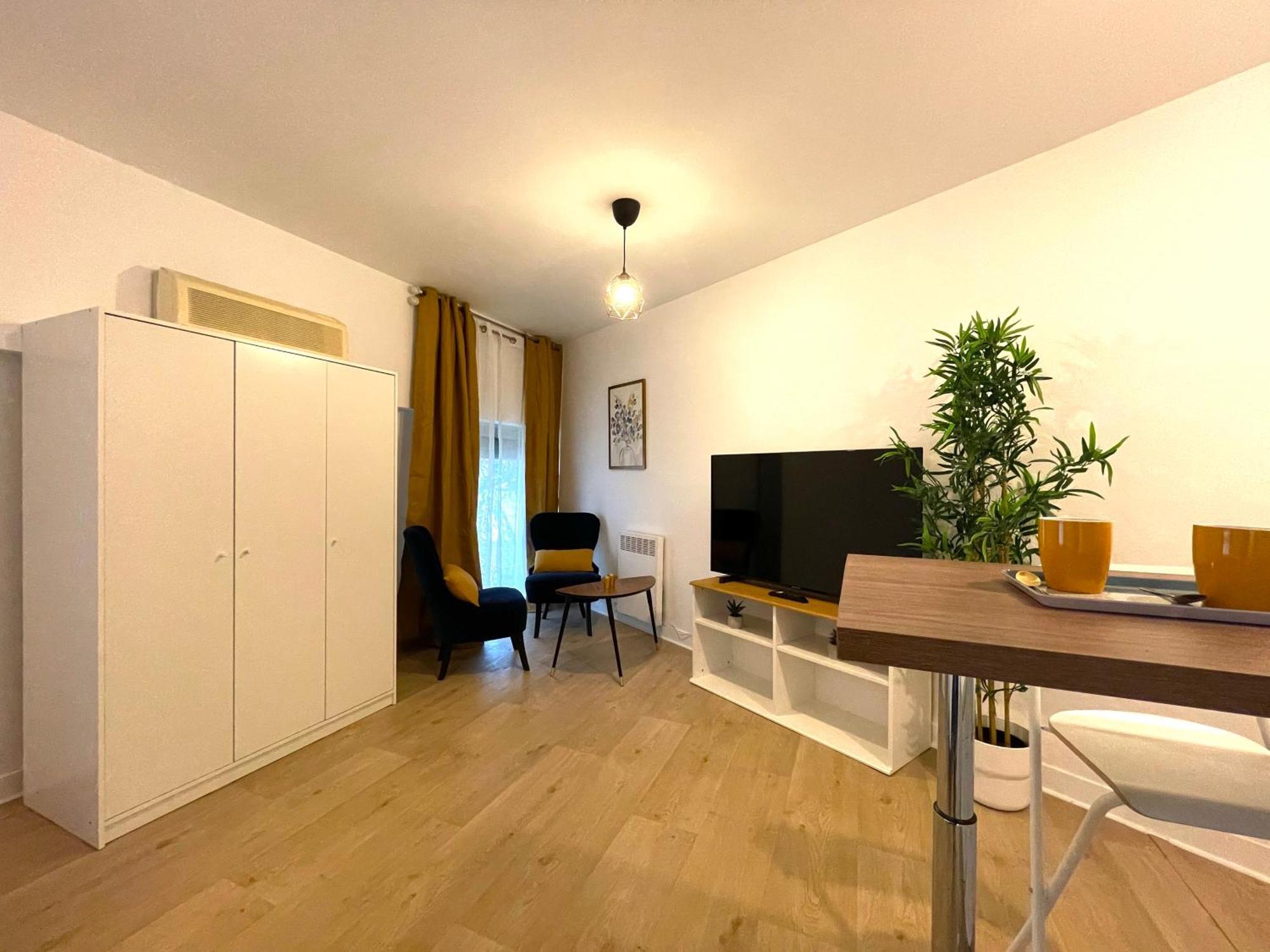 Les Entrepreneurs - Appartements Neufs Et Spacieux, Proche Rer C Et Aeroport Orly Morangis  Esterno foto
